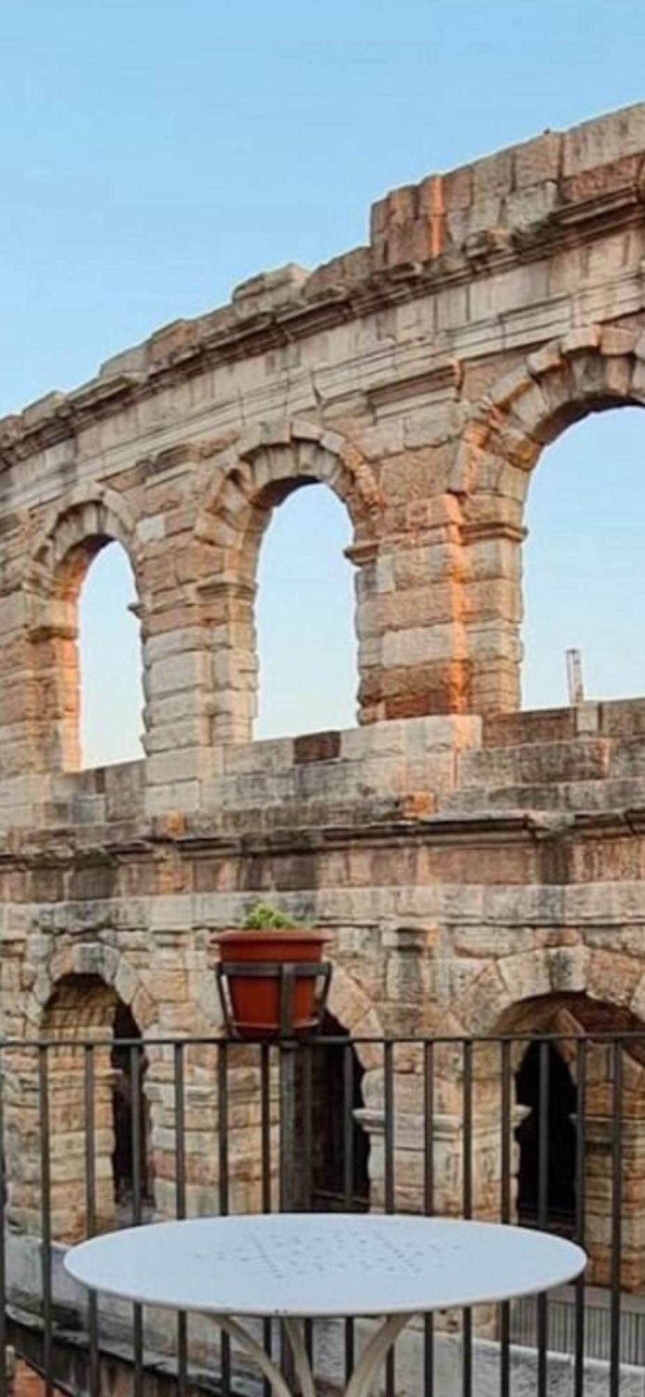 Arena D'Intorno Bed & Breakfast Verona Bagian luar foto